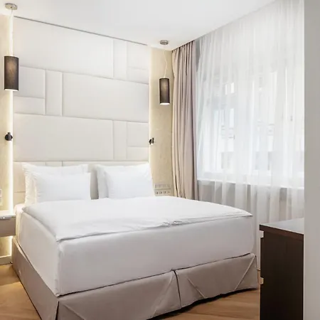 Rybna Old Town Apartment